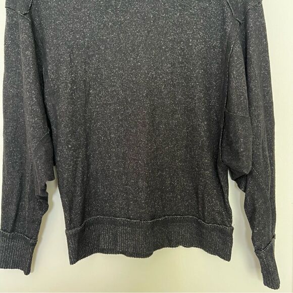 Olive & Oak Top Womens Size XS Gray Dolman Long Sleeve Visible Seams Boat Neck - Picture 3 of 12